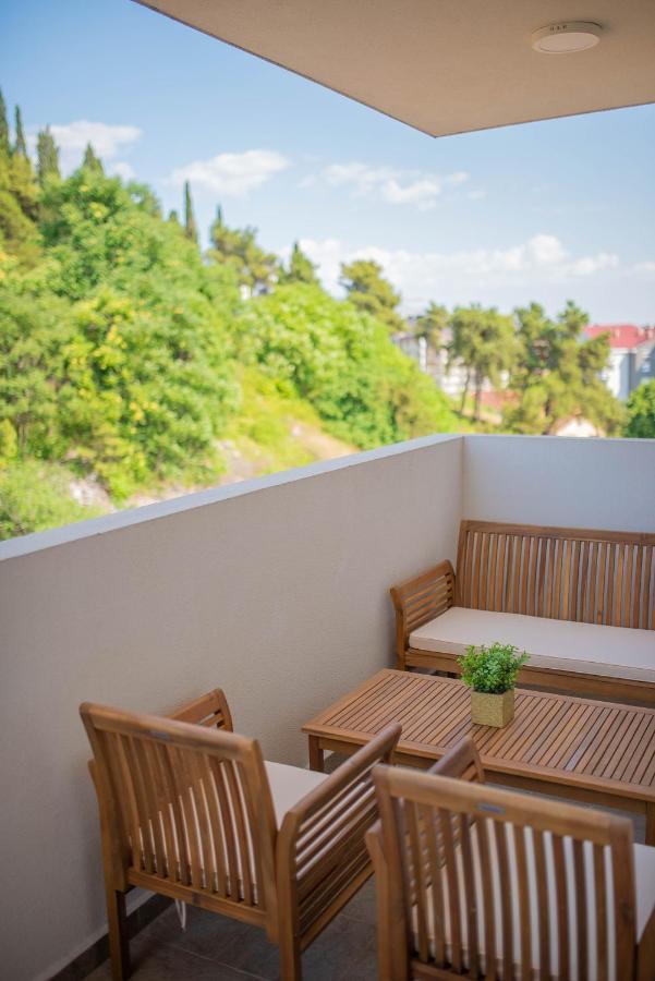 Stylish Two Bedroom Apartment At Ljubovic-Hill Park Подгорица Экстерьер фото