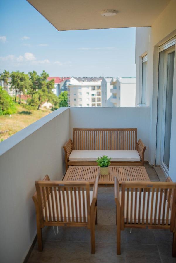 Stylish Two Bedroom Apartment At Ljubovic-Hill Park Подгорица Экстерьер фото