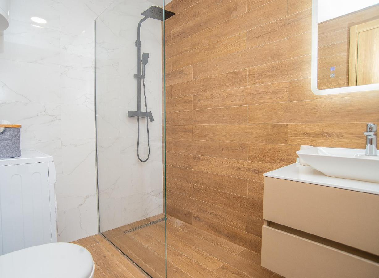 Stylish Two Bedroom Apartment At Ljubovic-Hill Park Подгорица Экстерьер фото